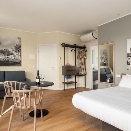 Attico 37 - Suite Con Terrazza Privata E Cucina パレルモ エクステリア 写真